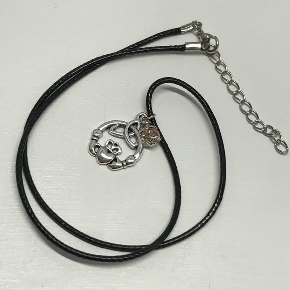 Charmed Claddagh Triquetra Trinity Knot Pink Bead - Picture 5 of 8